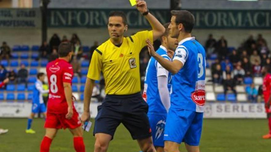 El arbitraje frena al Alcoyano