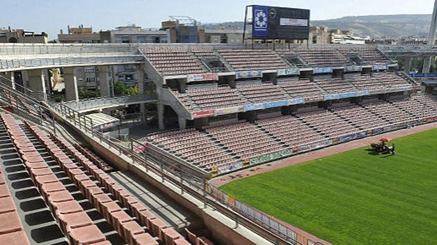 Vista del estadio del Nuevo Estadio de Los Cármenes de Granada.