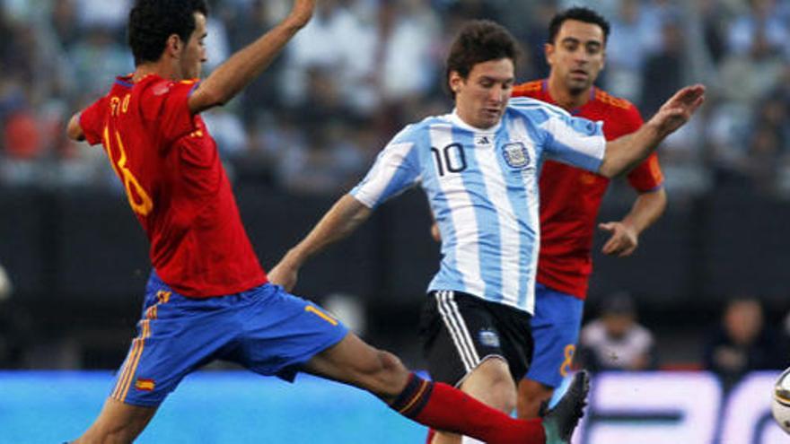Higuaín celebra el segundo gol logrado.