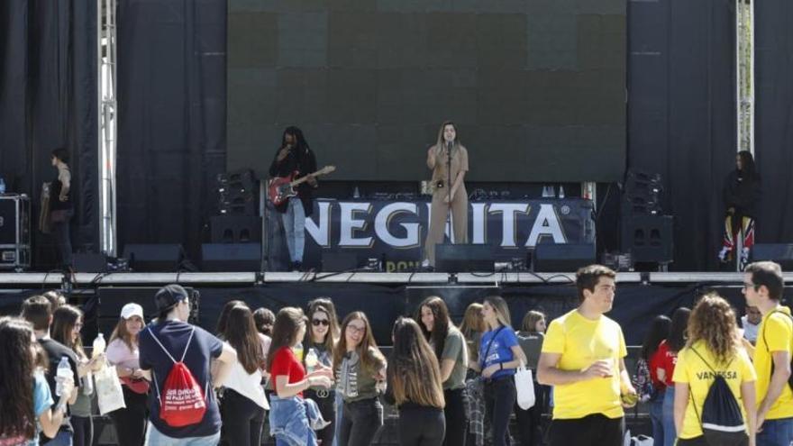 Lola Índigo encabeza el cartel de las paellas universitarias