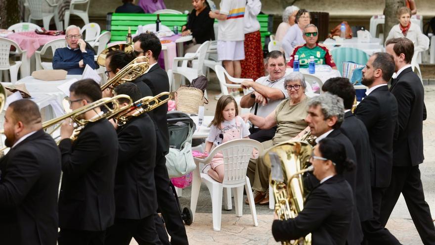 La Sociedad Protectora de La Balesquida de Oviedo elige a Leopoldo Tolivar como pregonero del Martes de Campo
