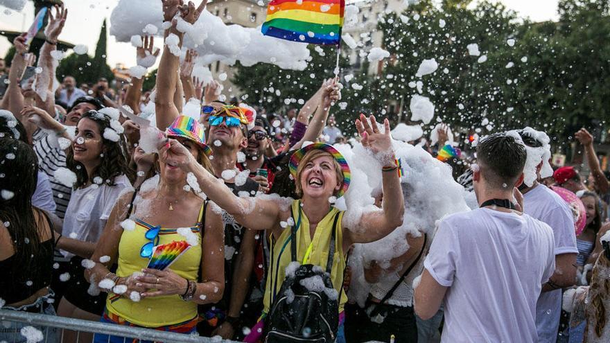 Asistentes a los actos del Orgullo en Madrid.