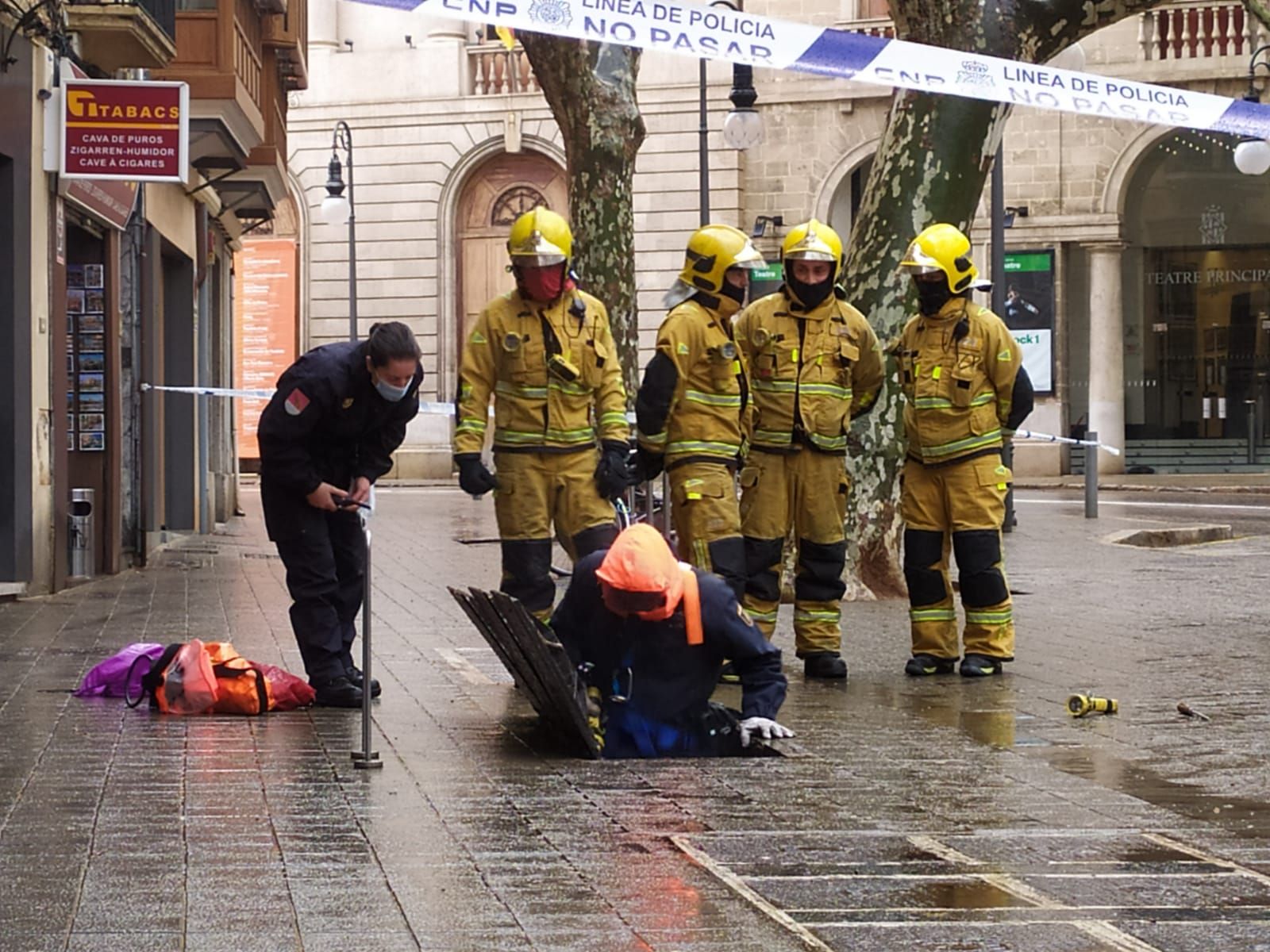 https://www.diariodemallorca.es/sucesos/sucesos-mallorca/2022/03/31/alarma-cortocircuito-transformador-frente-gran-64488779.html