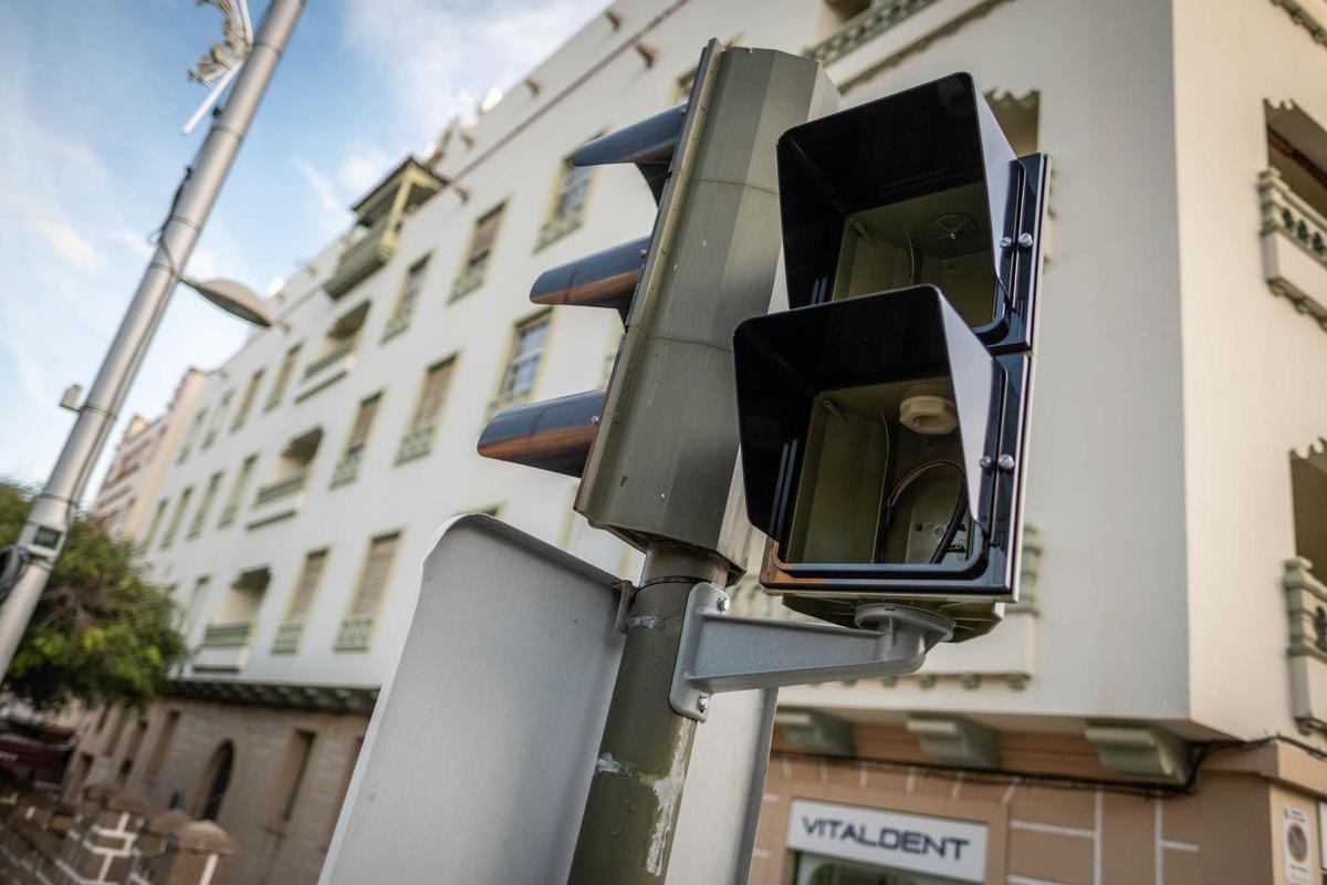 Nuevo semáforo para peatones en la zona en la que falleció Zahra el pasado 30 de septiembre.