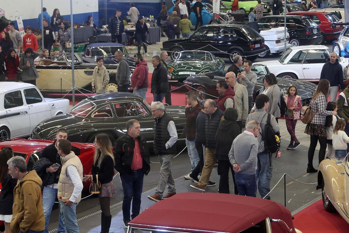 ULTIMA JORNADA DEL XIII SALON DEL VEHICULO CLASICO Y DE EPOCA RETRO GALICIA 2024, CELEBRADO EN EL IFEVI.