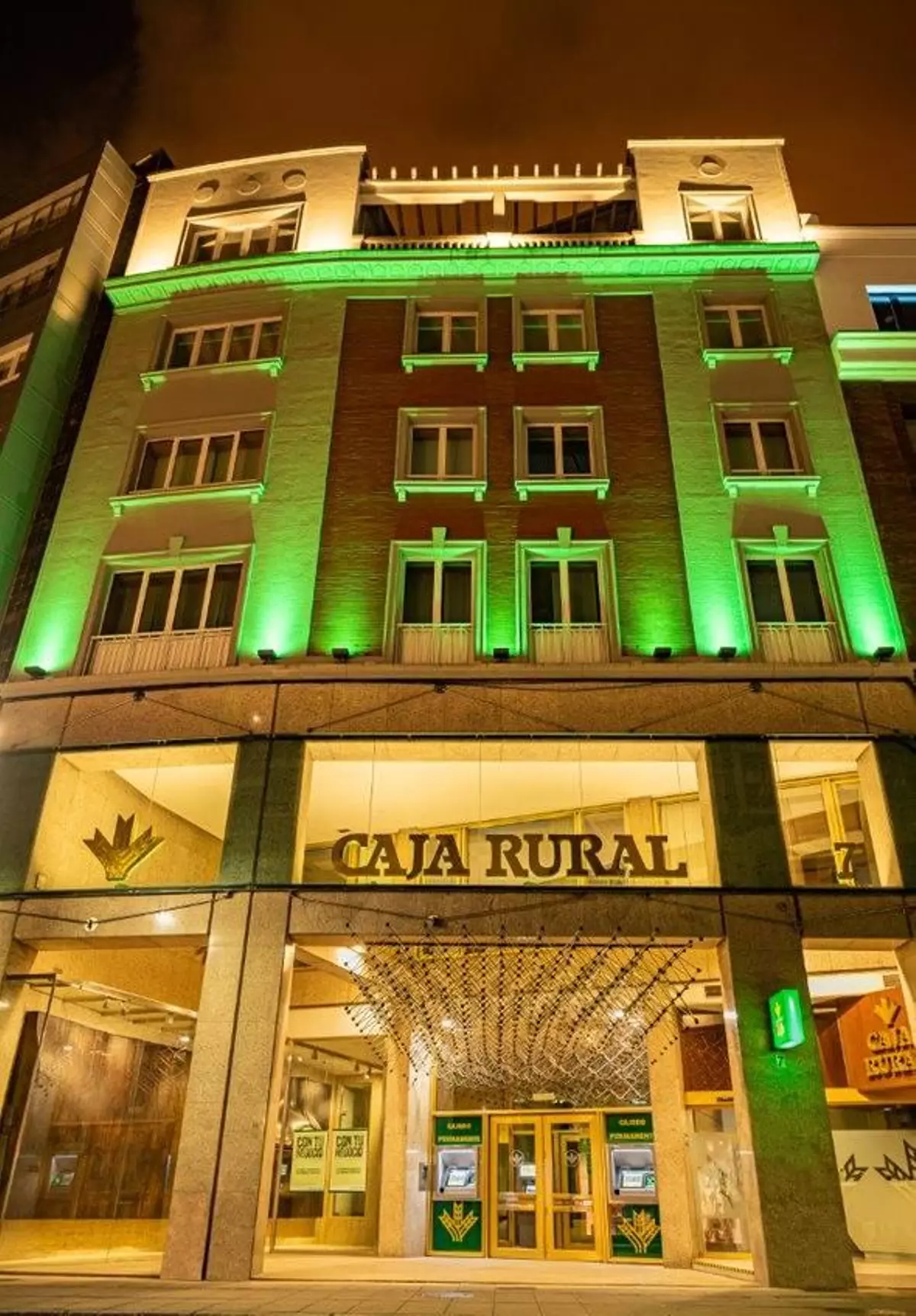 Esti ye'l motivu pol que Caxa Rural d'Asturies ye'l segundu bancu meyor valoráu d'España según una encuesta de la OCU