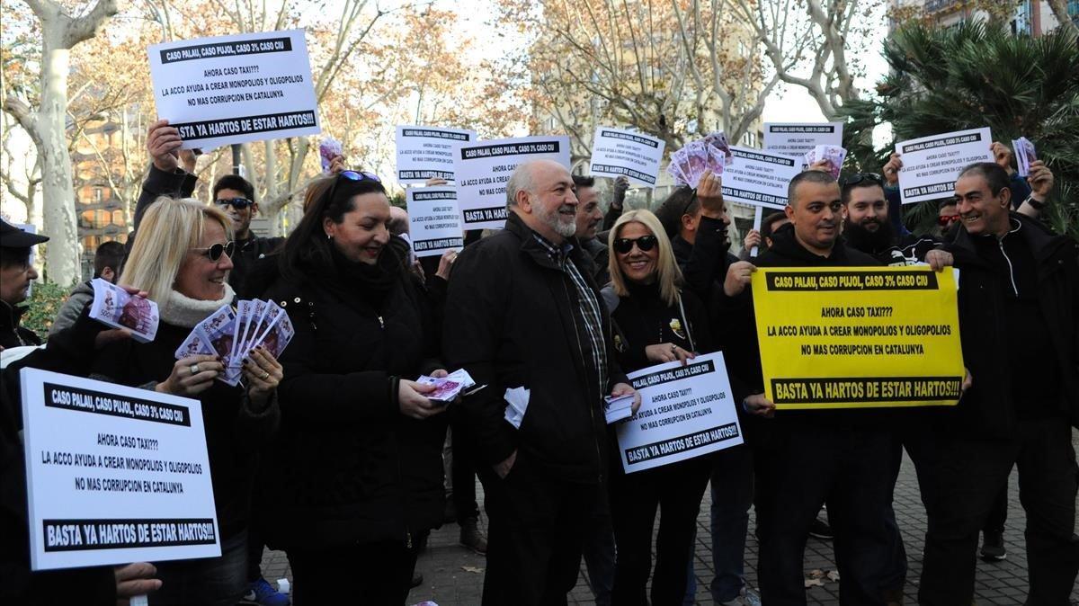 zentauroepp46583940 los taxistas en la plaza urquinaona  17 01 2019  barcelona  190117144218