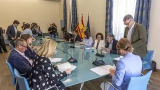 El PP salva a Mazón de tener que comparecer ante la comisión del caso Baño de la Diputación de Alicante