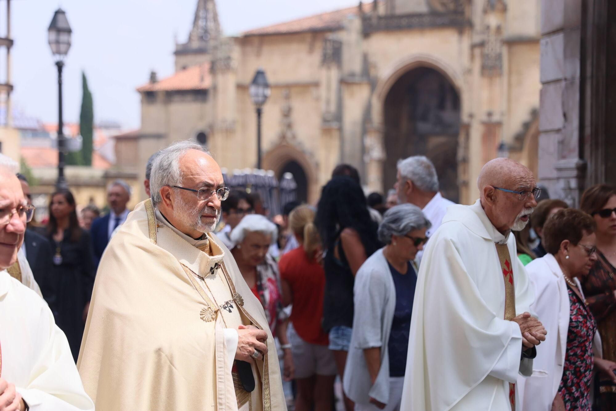 Así fue la misa del Corpus Christi en la catedral de Oviedo.