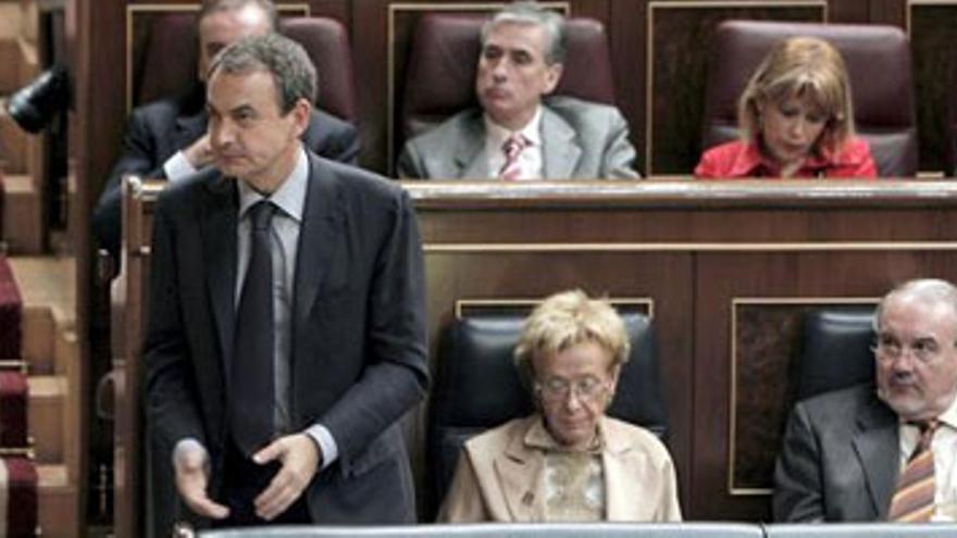 Zapatero deberá afrontar una segunda votación de investidura al no lograr los apoyos suficientes