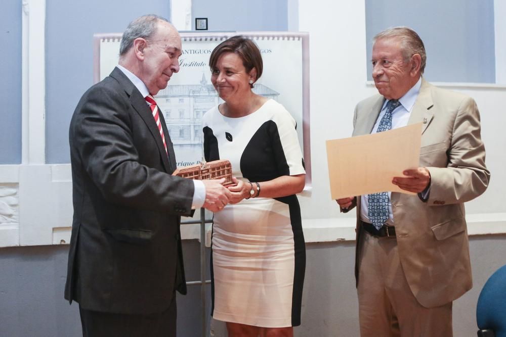 Entrega de los premios "Antiguo Alumno Distinguido" y "Campanil" 2016