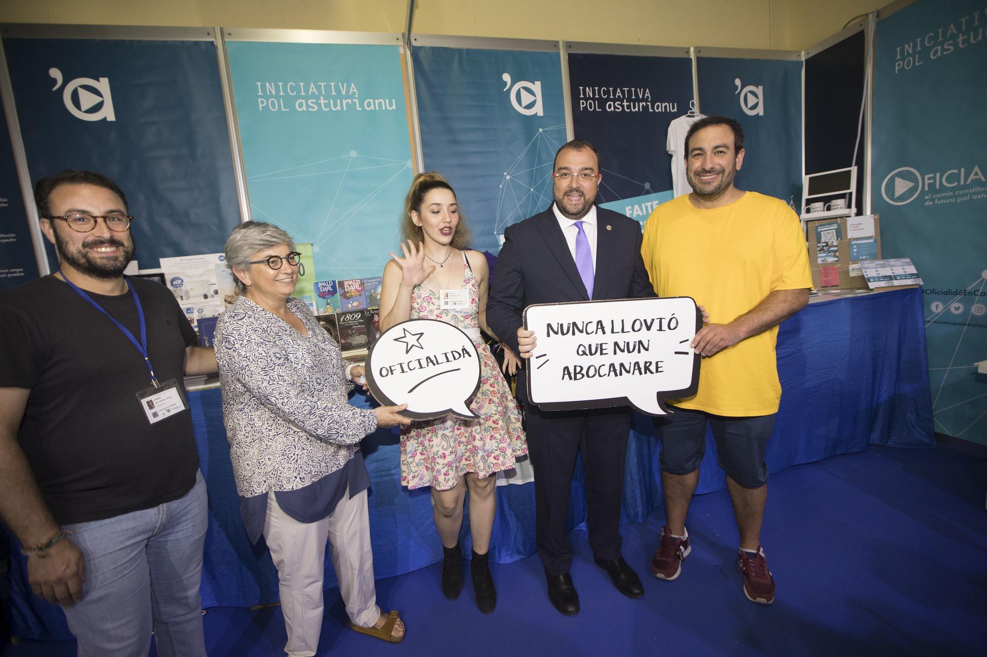 En imágenes: La visita de Adrián Barbón a la Feria de Muestras