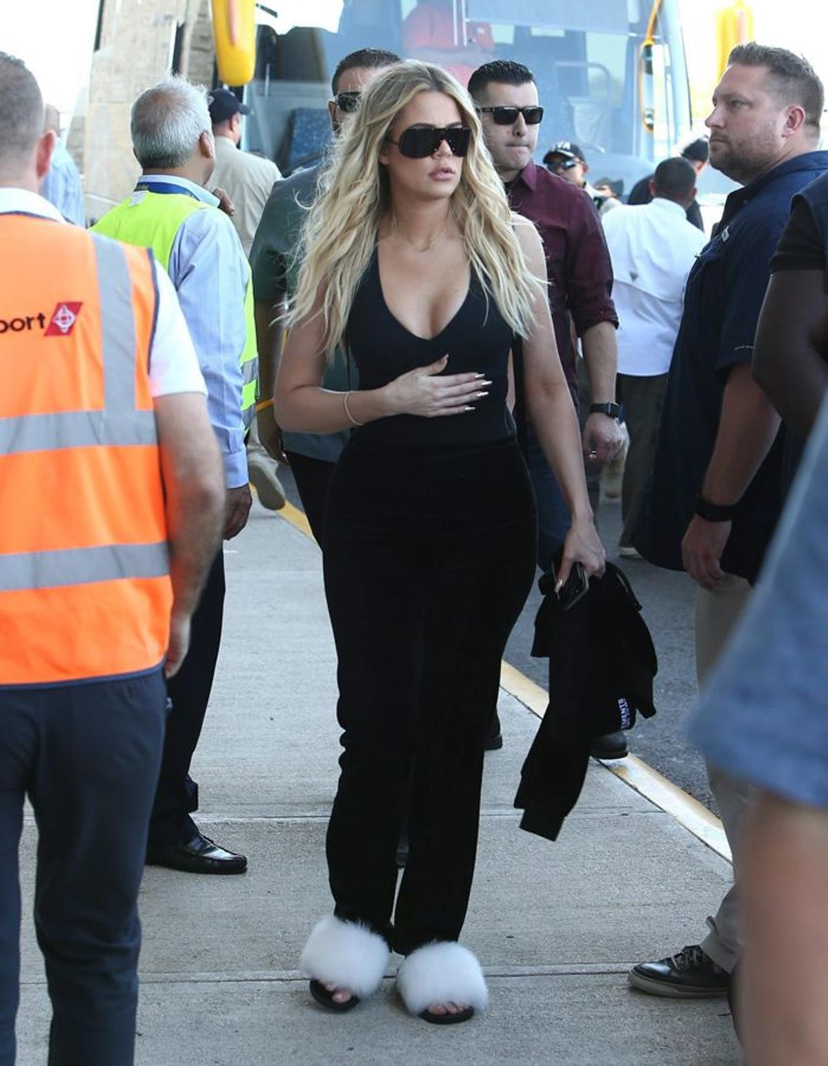 Viaje a Costa Rica: Khloé Kardashian a la llegada al aeropuerto