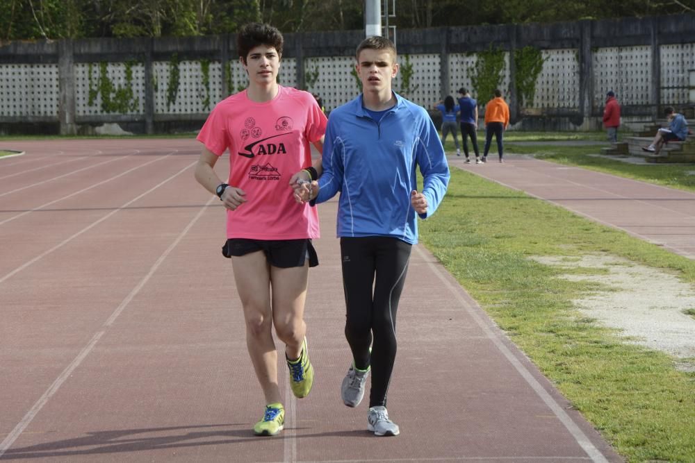 El equipo de la ONCE del Club de Atletismo de Sada