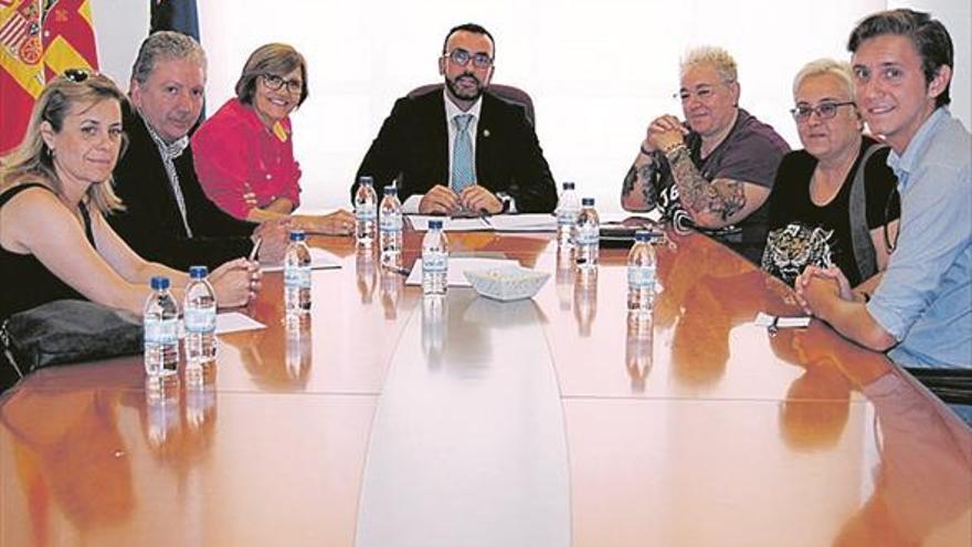 El Ayuntamiento visibiliza la causa de la asociación Andrea Carballo