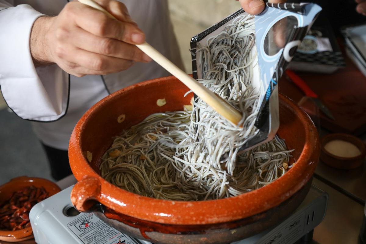 Angula del Miño, cocinada al estilo tradicional.