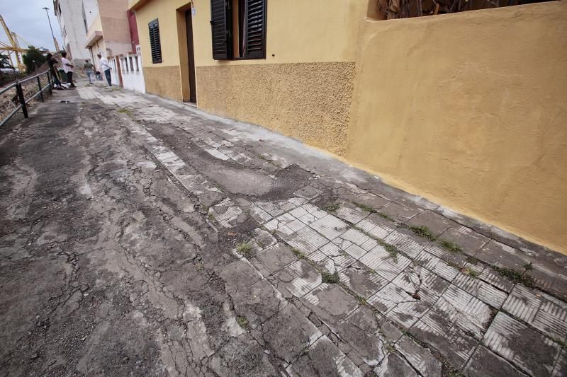 Desplome parcial de una calle en La Quebrada