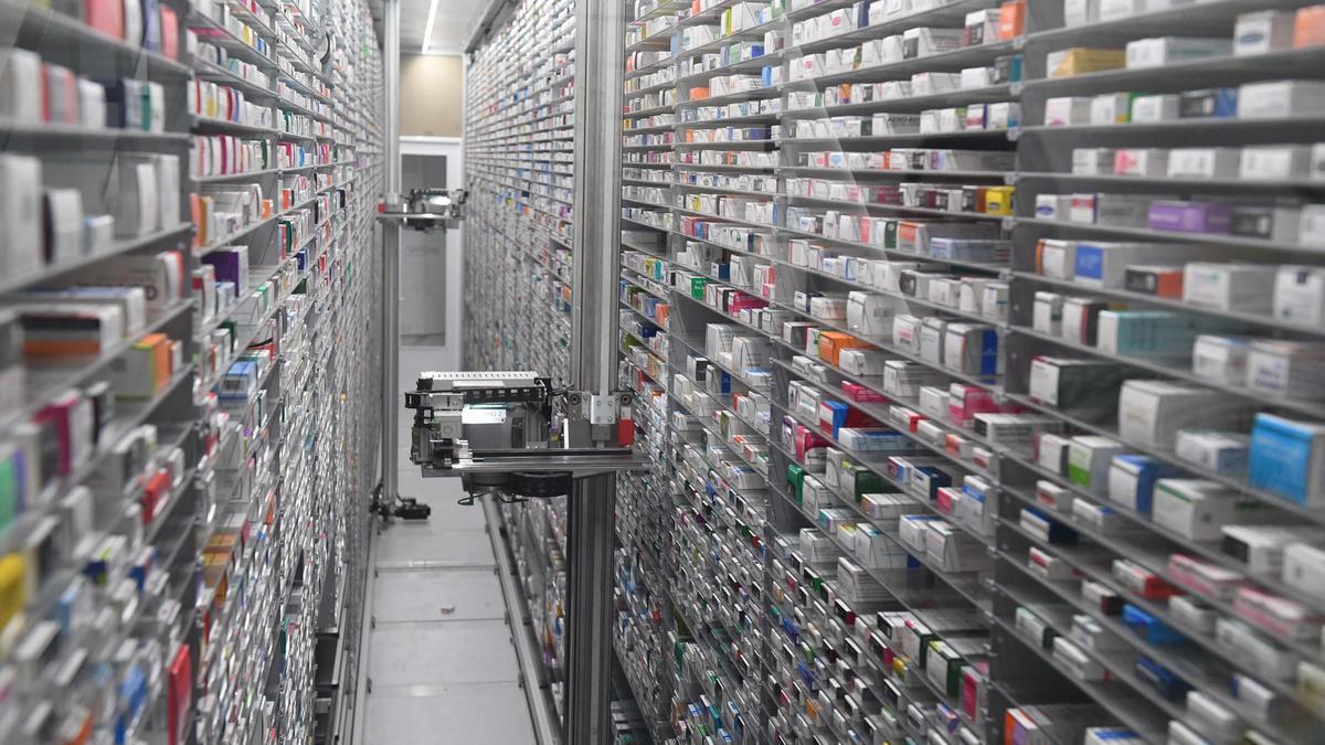 Dispensador de medicamentos de una farmacia de A Coruña