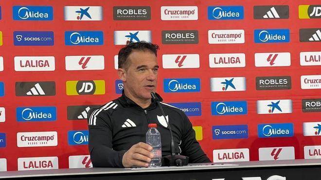 El análisis de García Plaza antes de su debut contra el Oviedo: "Espero a un Sevilla que se juegue la vida"