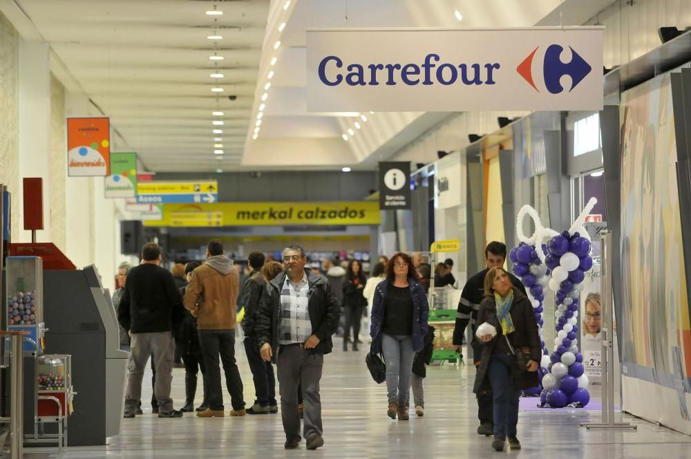 Inauguración del Carrefour de Mieres