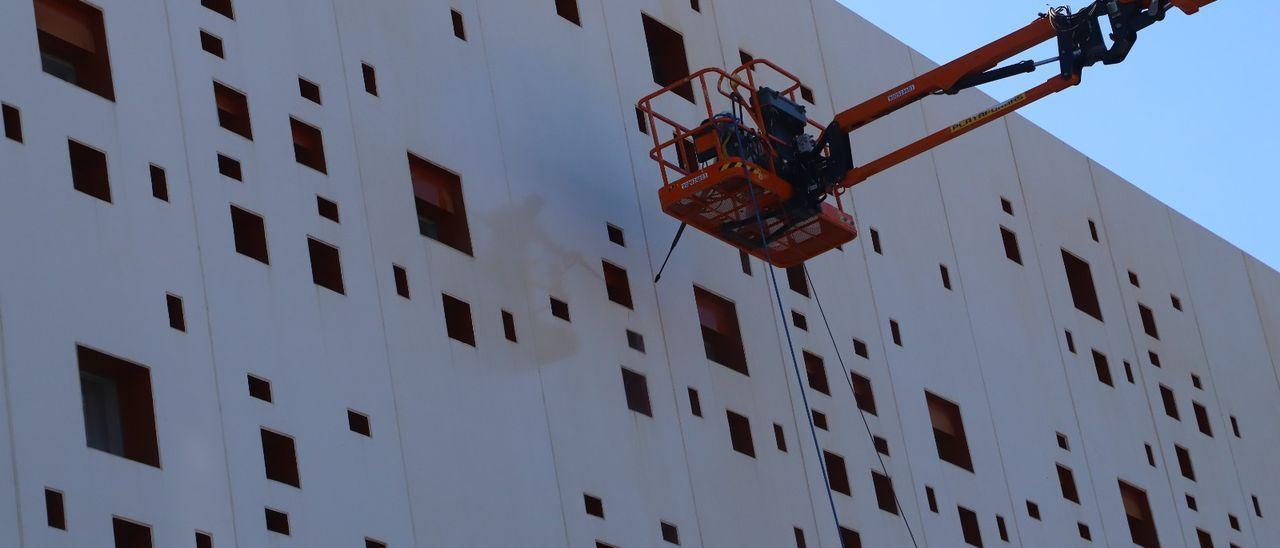 Últimos retoques a la obra.