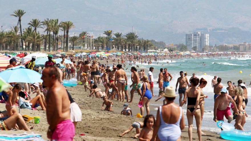 Playa del Bajondillo en Torremolinos.