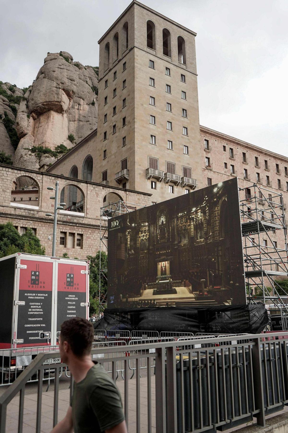 Preparatius a Montserrat per a la visita del Papa Lleó XIV