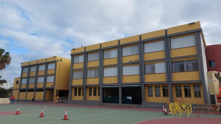 Educación adecúa y mejora el sistema eléctrico del CEIP María Suárez Fiol de Telde