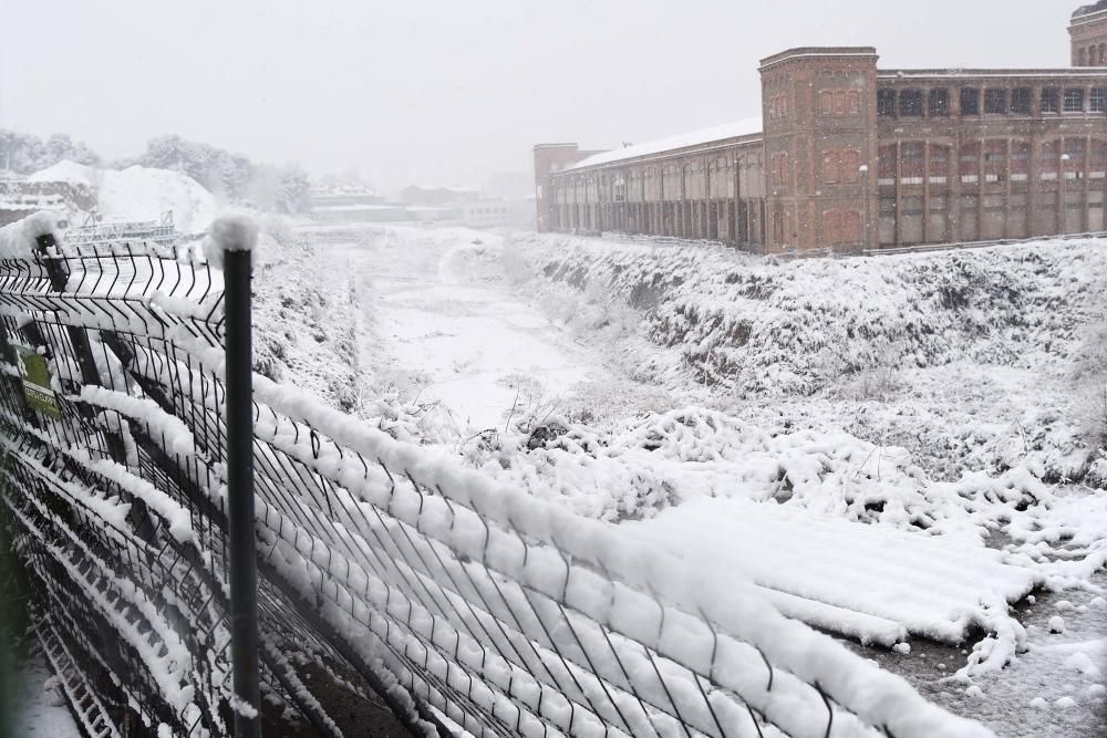 La neu arriba a Manresa