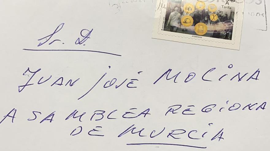 Sobre con la carta a Juan José Molina.
