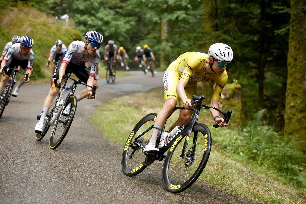 El esloveno Tadej Pogacar firmó su cuarta victoria en esta edición del Tour de Francia, al imponerse en la etapa de Le Markstein. El esloveno Tadej Pogacar firmó su cuarta victoria en esta edición del Tour de Francia, al imponerse en la etapa de Le Markstein.
