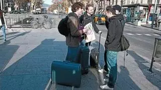 Dos amigos de Murcia, obligados a volver de su viaje a Italia tras quedarse sin dinero la primera noche, advierten: "No caigan"