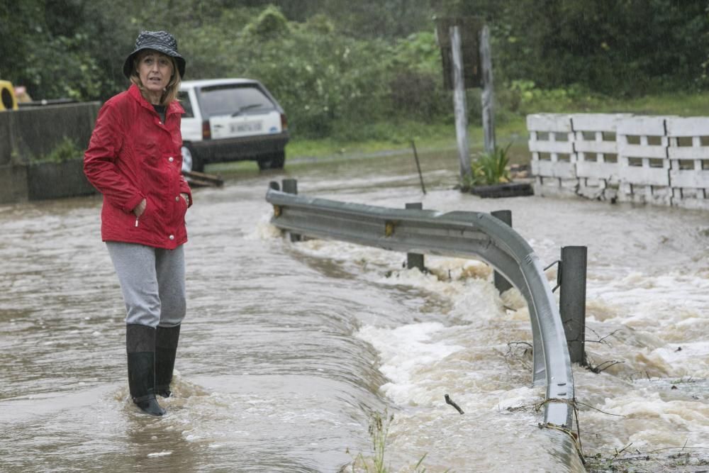 Temporal en Asturias: Las intensas lluvias dejan ríos desbordados y carreteras cortadas en el Oriente