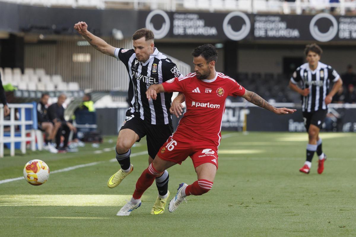 La épica victoria que acerca al Cartagena al play off frente al Nástic, en imágenes