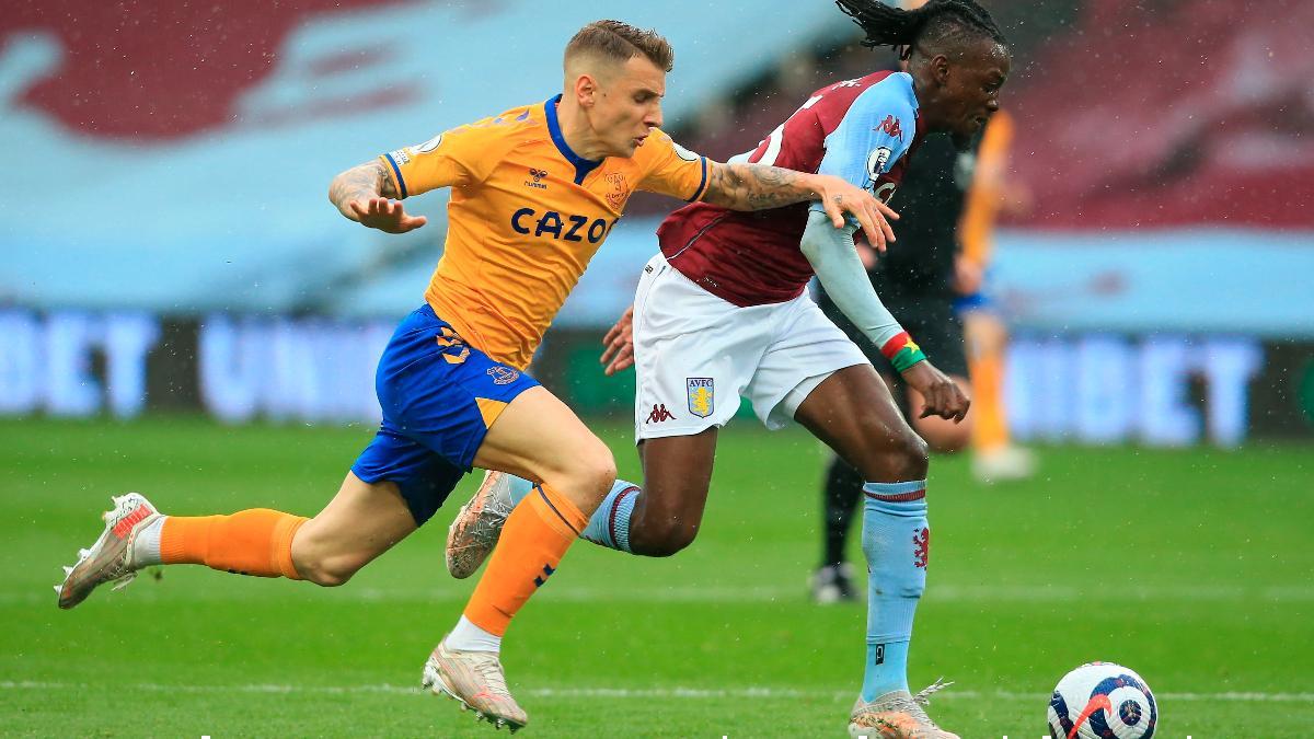 Lucas Digne, en un partido del Everton frente al Aston Villa