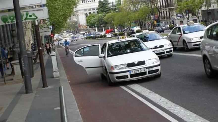 Grezzi aclara que el carril bus-taxi-bici de Grandes Vías será compartido, pero delimitado