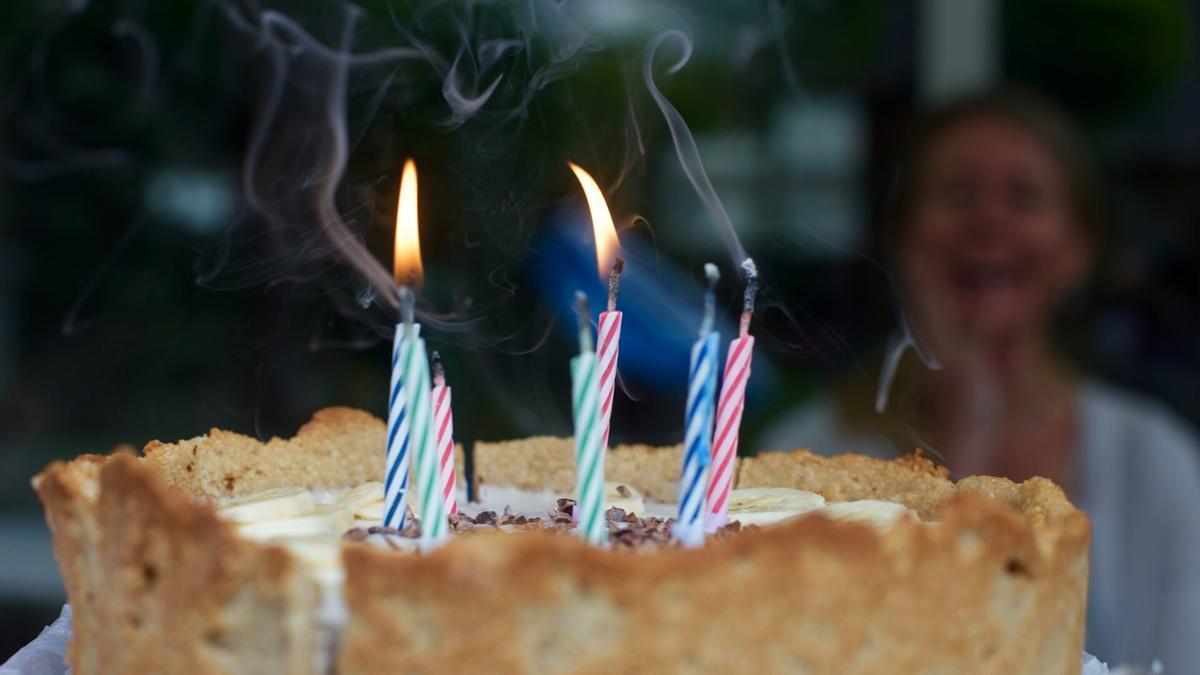 Cuidado con las fiestas de cumpleaños: un foco de contagios agravado por la variante Delta