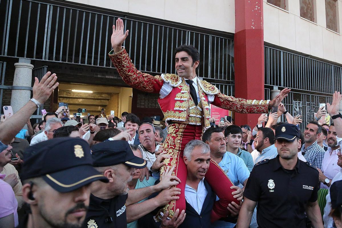 Perera sale a hombos de Los Califas, este sábado.