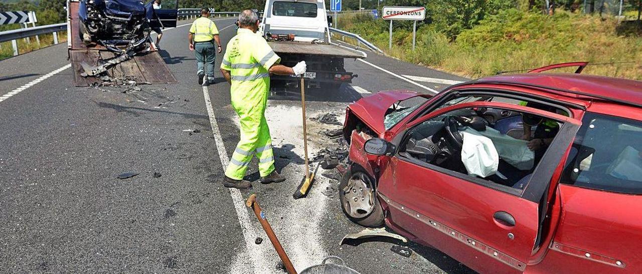 Un accidente de tráfico en la Nacional 550 en Pontevedra, una de las carreteras con más siniestros.