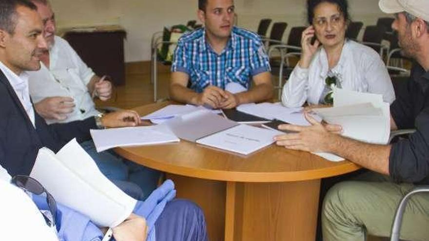 Miembros del jurado durante las deliberaciones.  // Faro