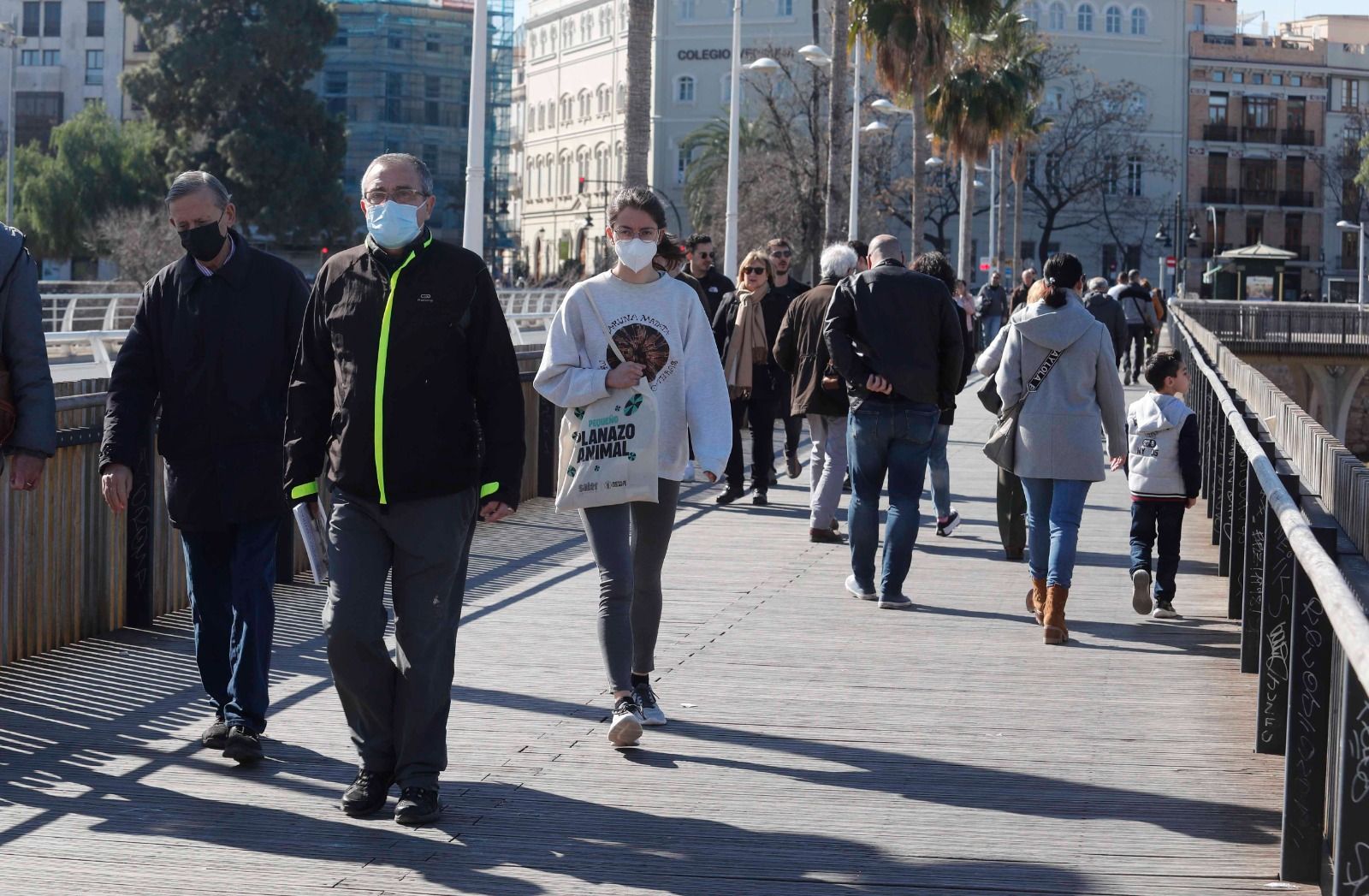 València disfruta al sol del penúltimo domingo de febrero