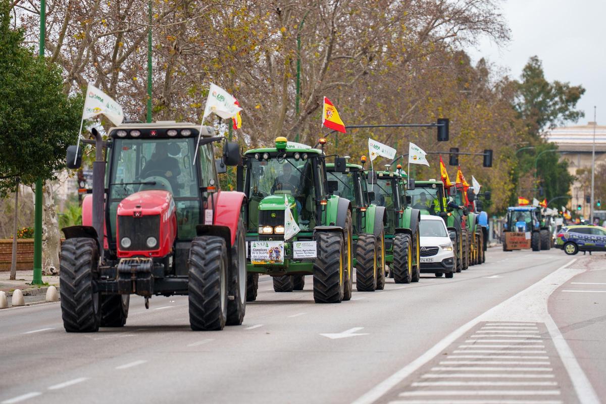 Tractores en la calle durante una protesta contra el acuerdo entre la UE y Mercosur
