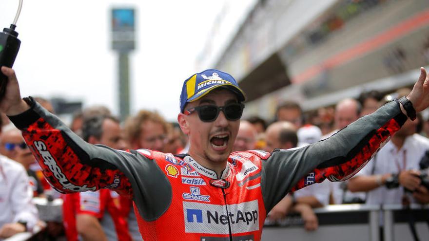 Lorenzo s&#039;imposa amb autoritat a Montmeló