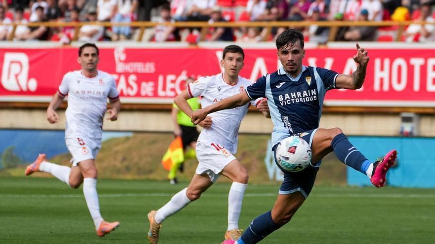 Cultural Leonesa-Córdoba CF. Las imágenes del partido de LaLiga Hypermotion