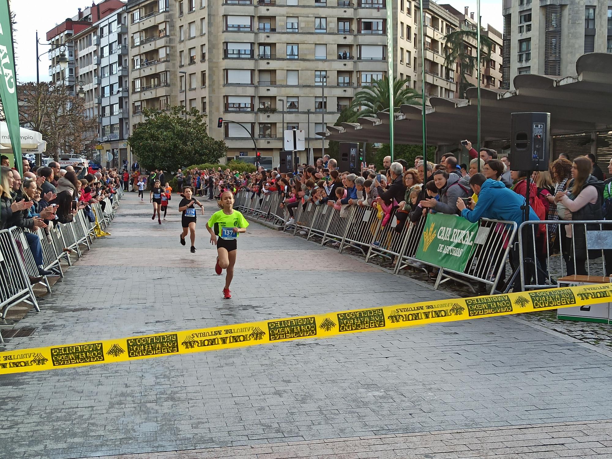 Casi 1.500 participantes disputan la carrera de Fin de Año de Pola de Siero