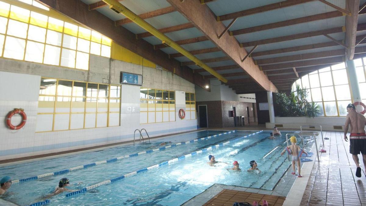 Piscina del polideportivo de Elviña. |   // CASTELEIRO/ROLLER AGENCIA