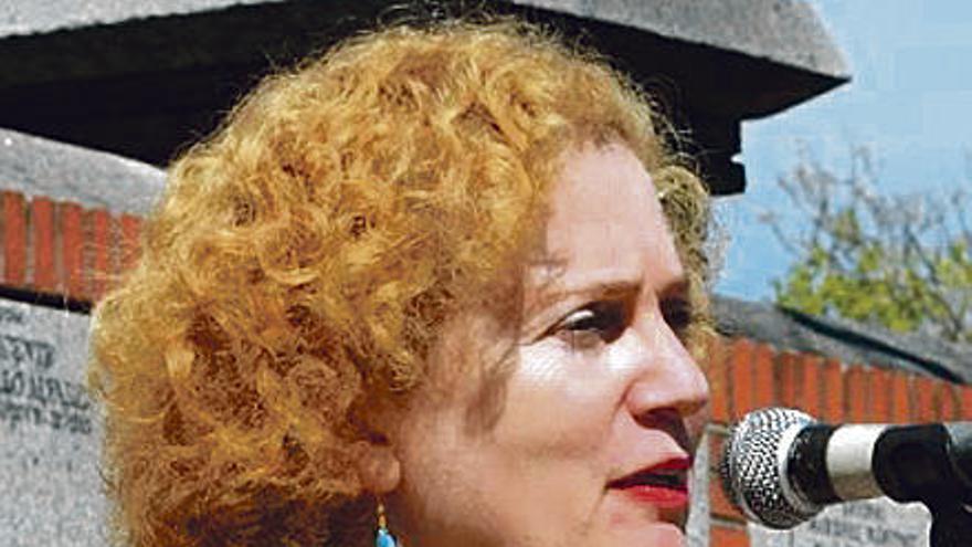 La historiadora Mirtha Núñez Díaz-Balart.