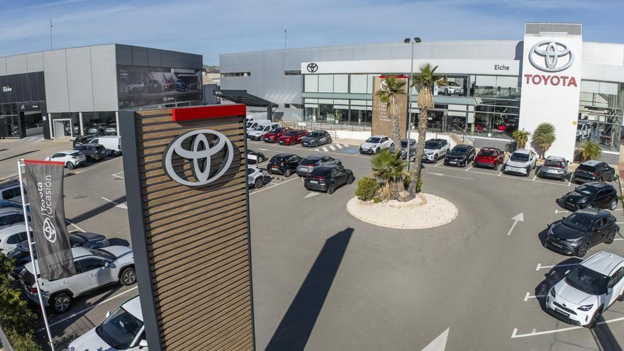 Encuentra tu vehículo Toyota profesional en Medimotors Premium Elche