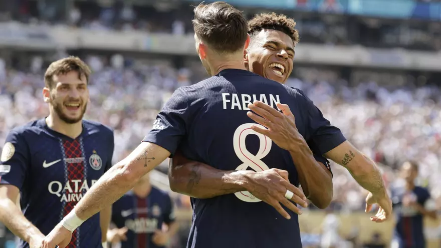 El PSG de Luis Enrique destroza al Madrid y luchará por el Mundial contra el Chelsea