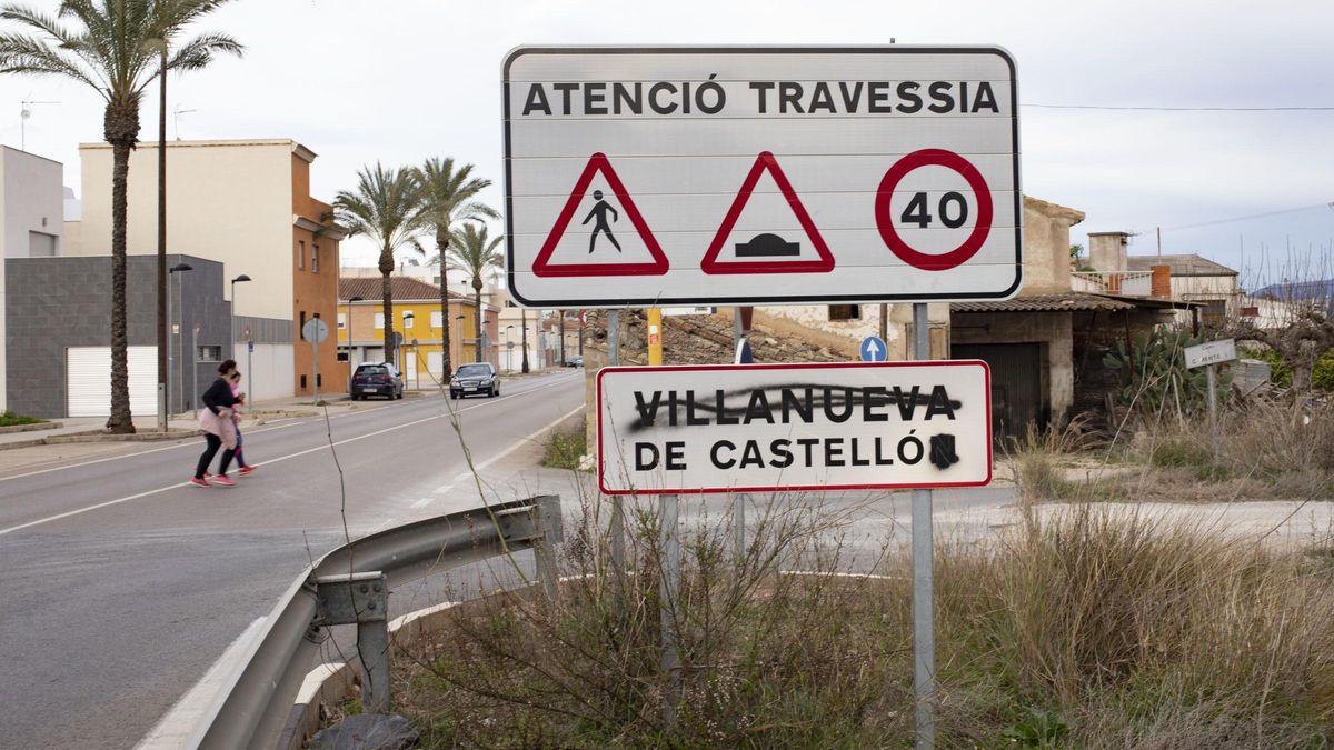 Cartel a la entrada de la localidad de Villanueva de Castellón.